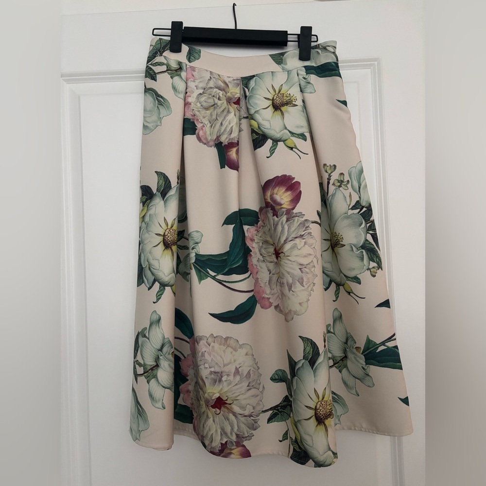 Francesca’s Floral Midi Skirt